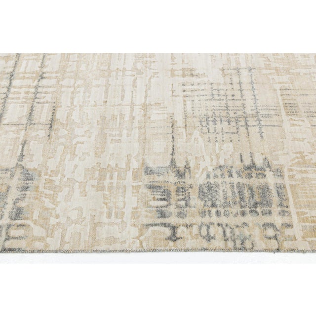 Modern Abstract Gridded Hand-Loomed Rug – Sand & Slate Gray Wool/Nylon Blend For Sale In New York - Image 6 of 10