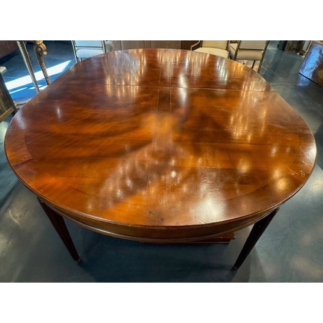 French Louis XVI Mahogany Dinning Table For Sale In Dallas - Image 6 of 6
