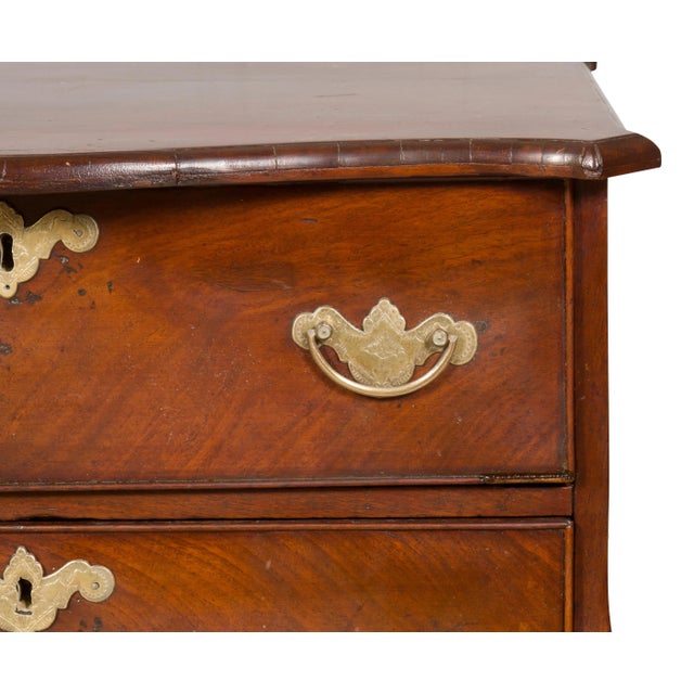 Rococo Dutch Mahogany Bombe Petit Chest of Drawers For Sale - Image 3 of 12