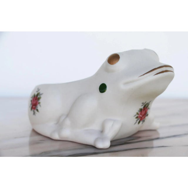 Vintage Portuguese hobnail frog planter in the style of Jean Roger, marked. Material: Porcelain, bisque finished. Mark...