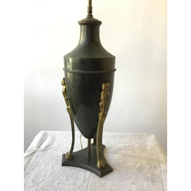 1900 - 1909 1900s Classical Metal Urn Lamp with Cats For Sale - Image 5 of 12