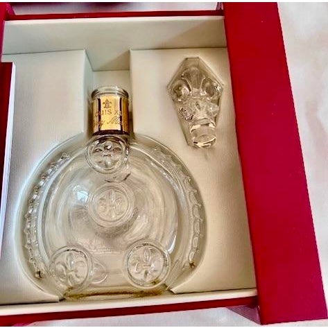 Baccarat Late 20th Century Louis XIII De Rémy Martin Signed Crystal Miniature Decanter in Original Presentation Box With Original Stopper & Booklet For Sale - Image 4 of 10