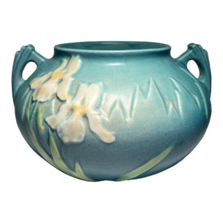 1939 Roseville Iris Blue Art Deco Pottery Matt Ceramic Vase # 357-4 For Sale
