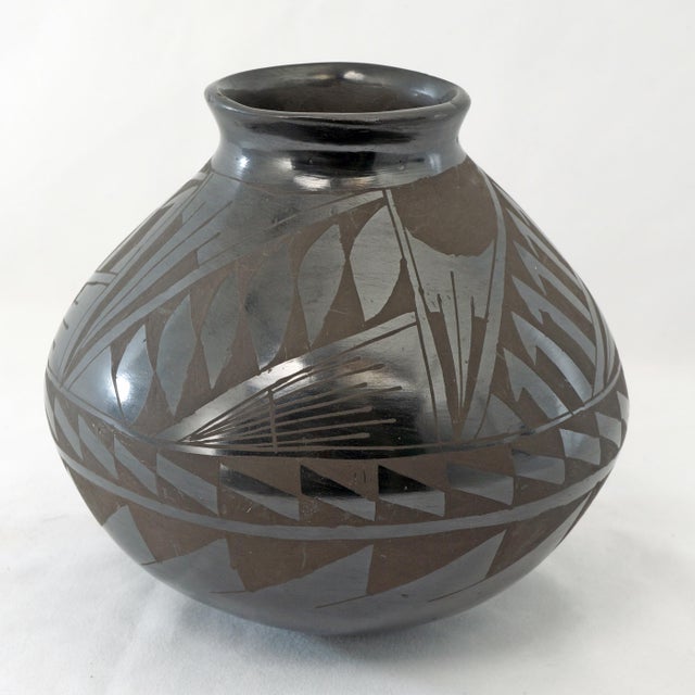 Vintage Black Mata Ortiz Pot Monce Hernandez For Sale - Image 4 of 7