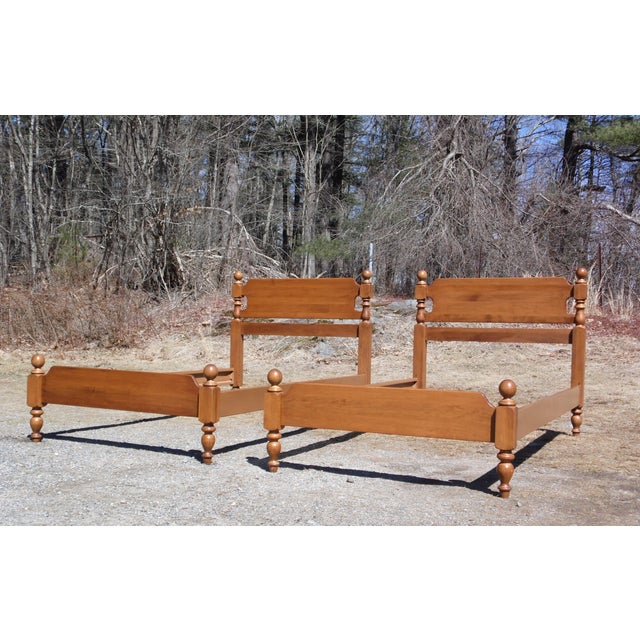 Antique Pair Sweat Comings Traditional American Solid Maple Cannonball