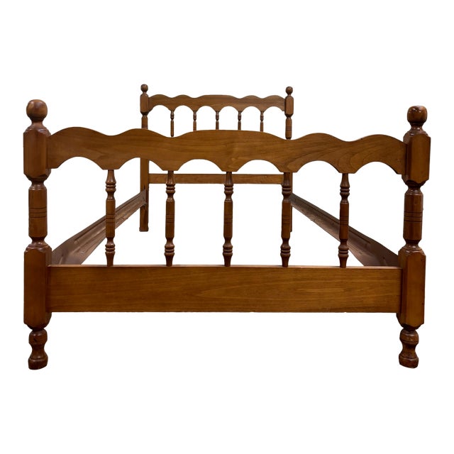 Vintage Twin Size Maple Cannonball Spindle Bed For Sale