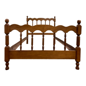 Vintage Twin Size Maple Cannonball Spindle Bed