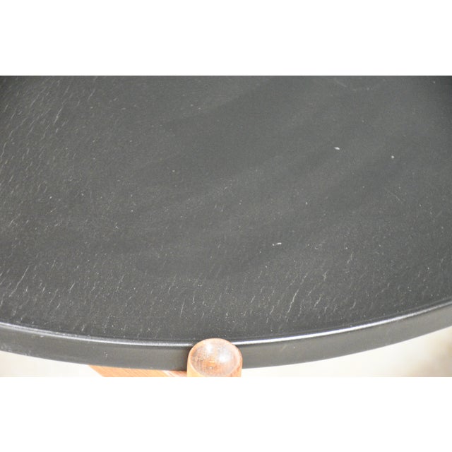 1960s Round 30” Oak Coffee Table For Sale In Boston - Image 6 of 7