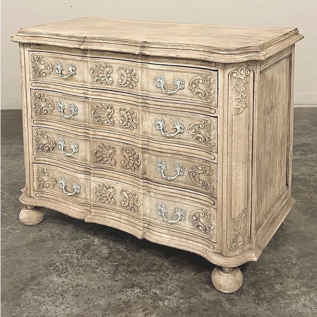 Antique French Louis XIV Commode ~ Chest of Drawers in Stripped Oak For Sale - Image 4 of 14