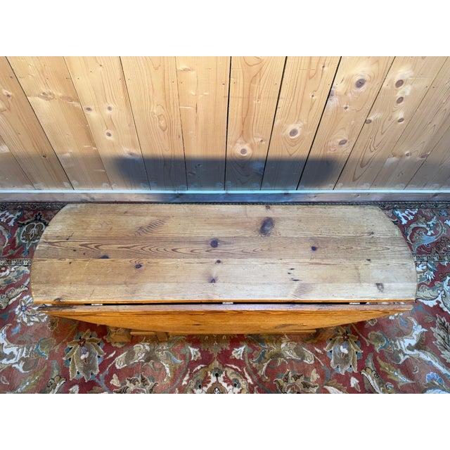 English Gateleg Coffee Table in Fir, Early 20th Century For Sale - Image 5 of 7