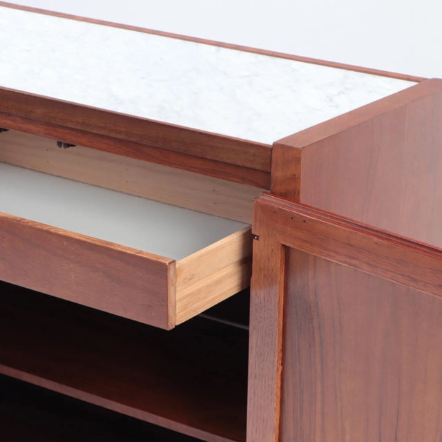 Brown 1960s American Mid-Century Modern Credenza For Sale - Image 8 of 10