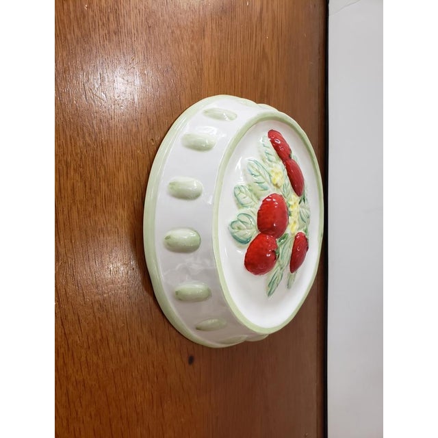 Vintage D. H. Holmes Strawberry Ceramic Mold/Wall Hanging For Sale - Image 4 of 5