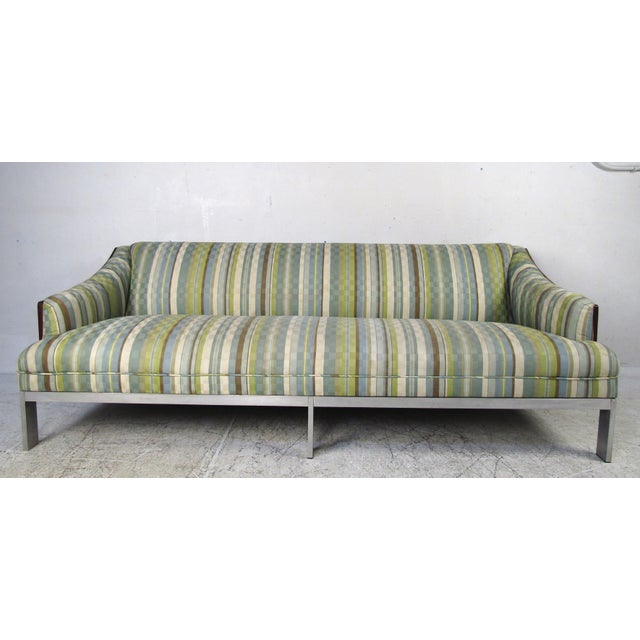 1970s Mid-Century Modern Sofa For Sale - Image 4 of 11