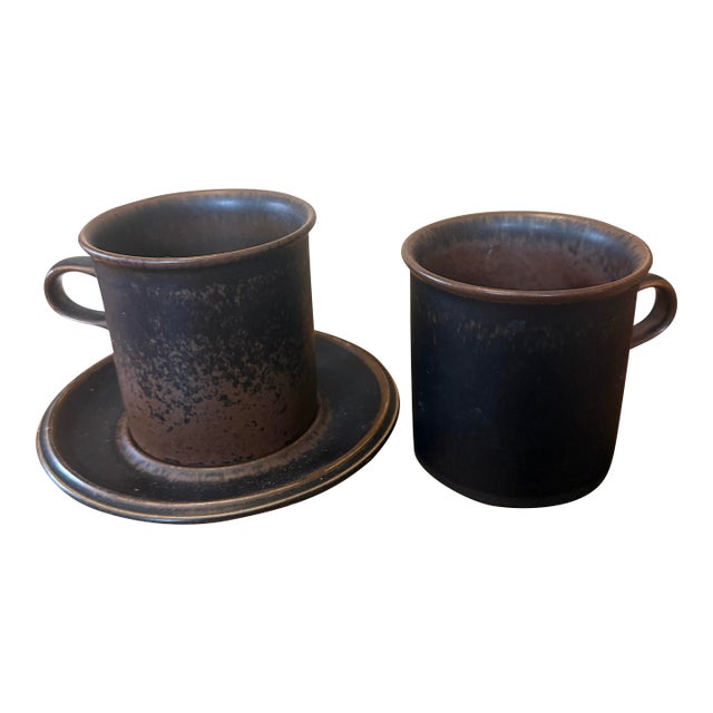 Vintage Duos Arabia Finland Ruska Stoneware 2 Coffee Cups & Saucer For Sale