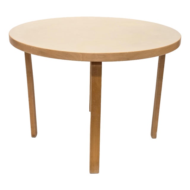 Model 90A Round L-Legged Table by Alvar Aalto for Artek, 1970s For Sale