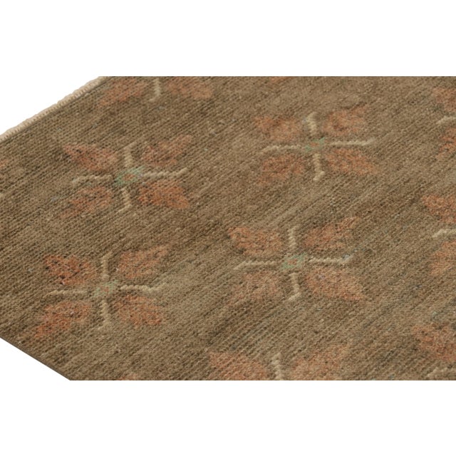 Vintage Turkish Runner, Brown and Pink With All-Over Floral Patterns – Rug & Kilim For Sale In New York - Image 6 of 7