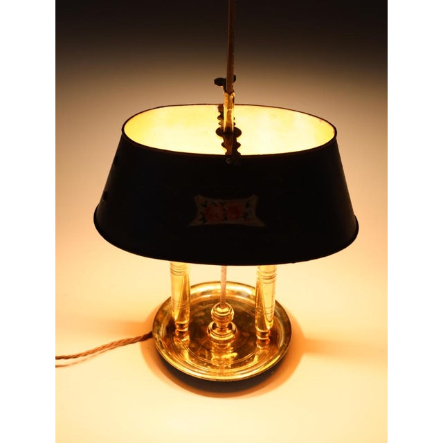 Mid 19th Century Antique French Brass Two-Light Bouillotte Lamp with Tôle Shade, 1850 For Sale - Image 5 of 18
