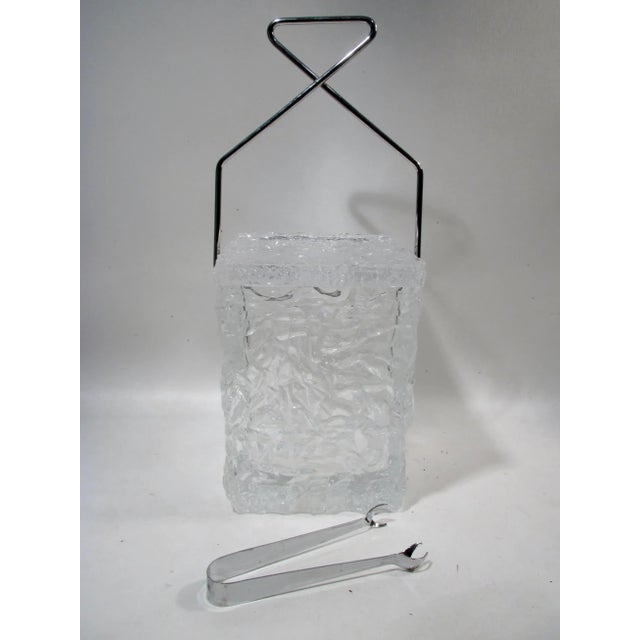 1970s Hollywood Regency Lucite Acrylic Ice Block & Tong Ice Bucket- 2 Pieces For Sale - Image 9 of 10