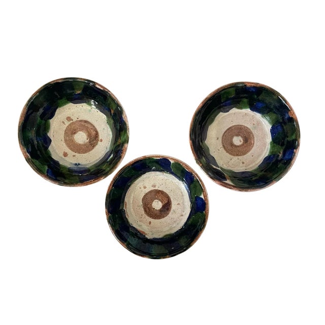 3 Rare Oaxacan Majolica Bowls 6” Red Ware Terracotta. Early 1900s. For Sale - Image 4 of 10