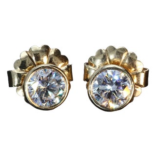 14k Yellow Gold Stud Earrings With a 1.0ct G/Si2 White Diamond in Each, A Pair For Sale