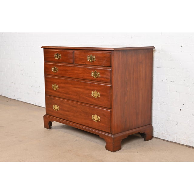 English Henkel Harris Georgian Solid Cherry Wood Five-Drawer Dresser or Chest of Drawers For Sale - Image 3 of 12