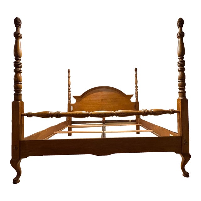 Vintage Thomasville American Oak King Size Bed For Sale