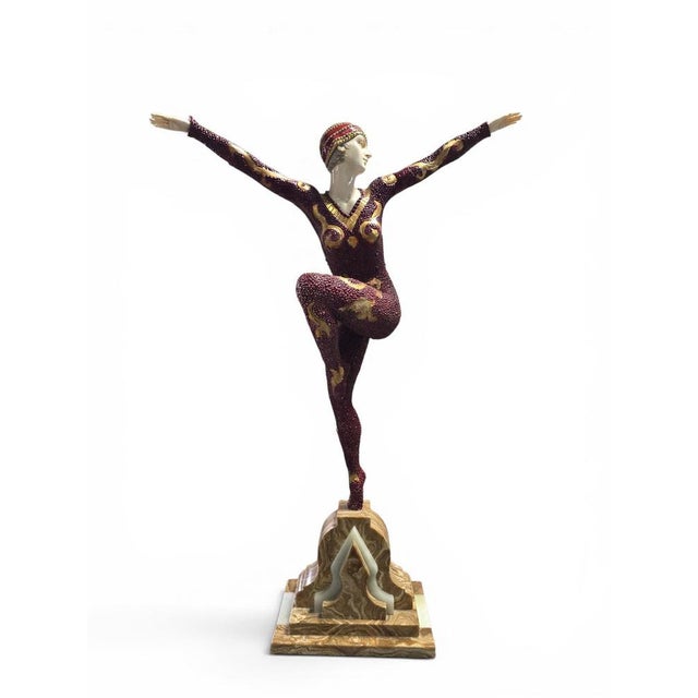 Art Deco Bronze Sculpture of a Gymnast D.H. Chiparus, on Onyx Base Elegant Art Deco bronze sculpture depicting a gymnast...