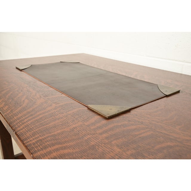 Roycroft Roycroft Arts & Crafts Brass Finished Hammered Copper Blotter Corners With Leather Desk Blotter For Sale - Image 4 of 13