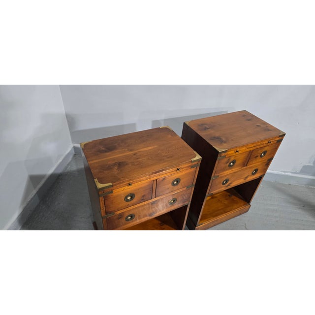 Campaign Yew Bedside Lamp Tables, 1920, Set of 2 For Sale - Image 6 of 11