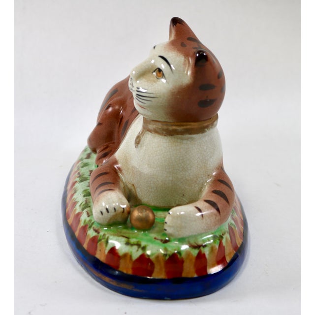 Vintage Staffordshire Recumbent Cat Mantle Statue Figurine Right Facing For Sale - Image 4 of 12