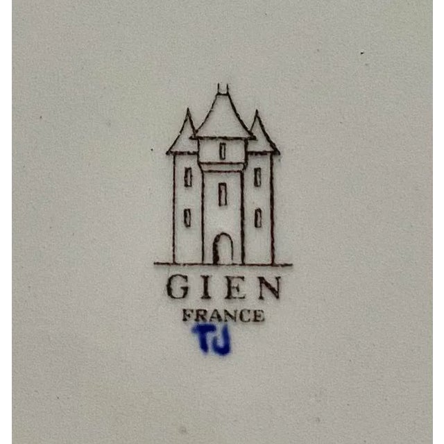 1960s Gien France Faience “Renaissance” Pattern Decorative Plate For Sale - Image 10 of 11