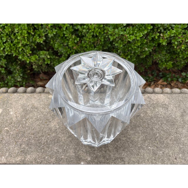 Mid-Century Modern 1980s Mid-Century Modern Acrylic Ice Bucket For Sale - Image 3 of 9