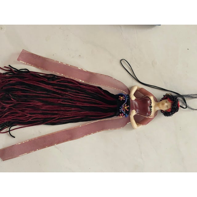 1960s Vintage Figural Key Tassel Silk For Sale - Image 5 of 7