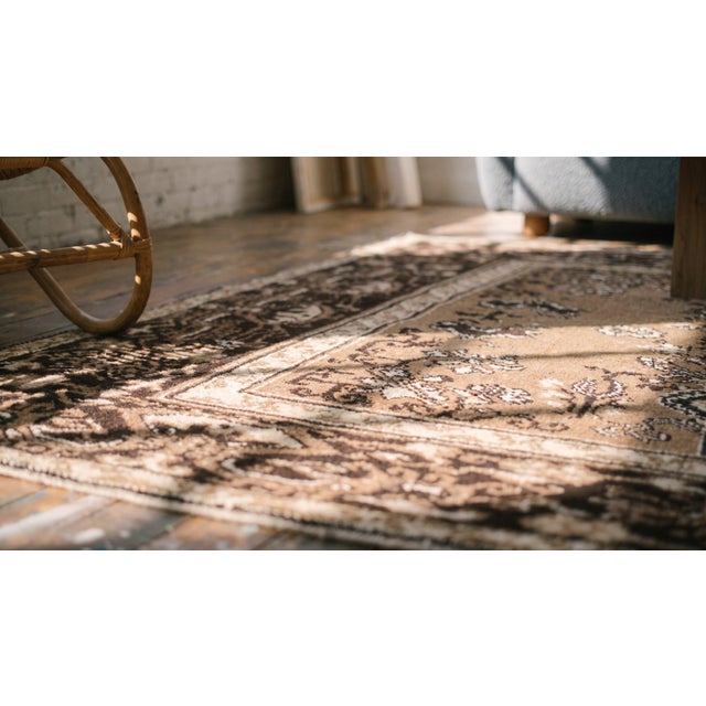 Taupe 1920s Tan Taupe Medallion Traditional Antique Indian Agra Rug 4'6" X 6'6" Knotted Pile Wool Carpet For Sale - Image 8 of 9