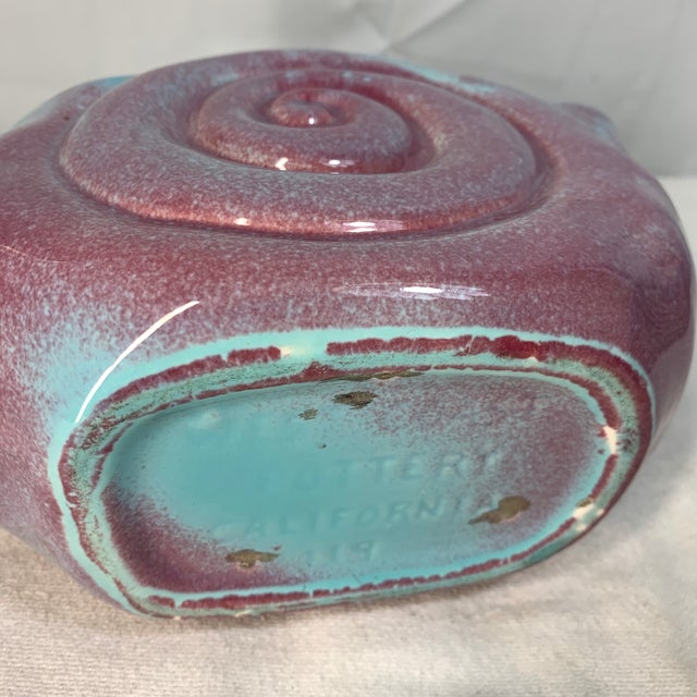 Vintage Mid-Century West Coast Pottery California Shell Planter No. 113 – Pastel Turquoise & Dusty Pink For Sale - Image 4 of 6