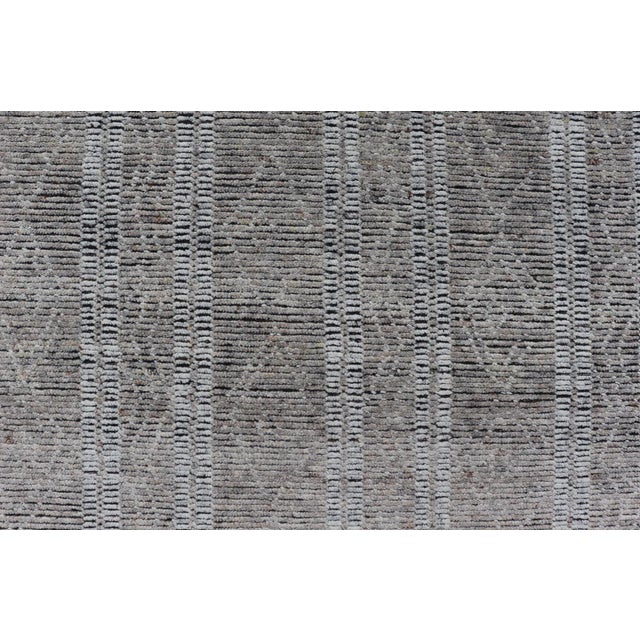 Early 21st Century Large Modern Indian Rug in Taupe and Gray With Geometric Design For Sale - Image 5 of 9
