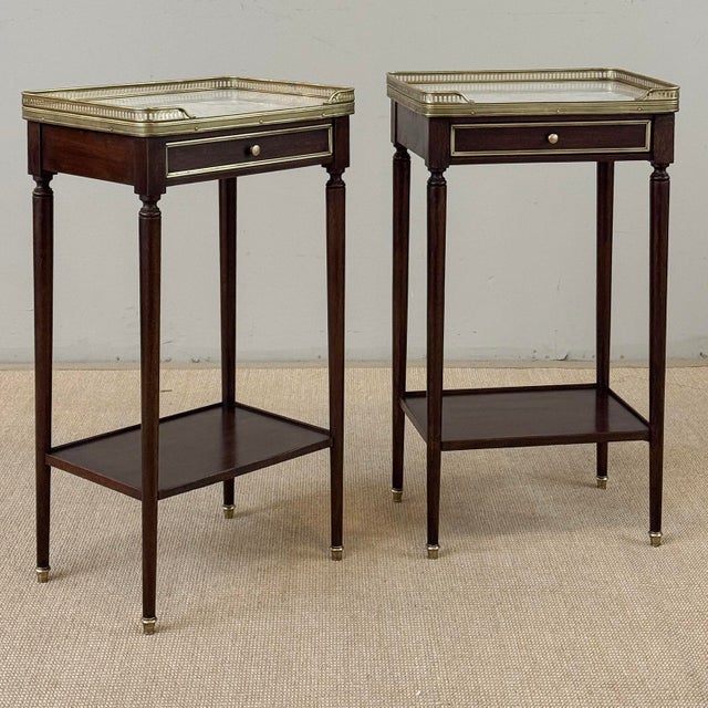 Early 20th Century Pair of Antique French Louis XVI Mahogany End Tables With Carrara Marble Tops For Sale - Image 5 of 18