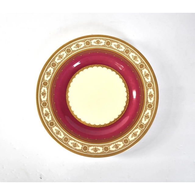 English Set of 12 20th-Century English Mintons Magenta and Gold Dinner Plates For Sale - Image 3 of 9