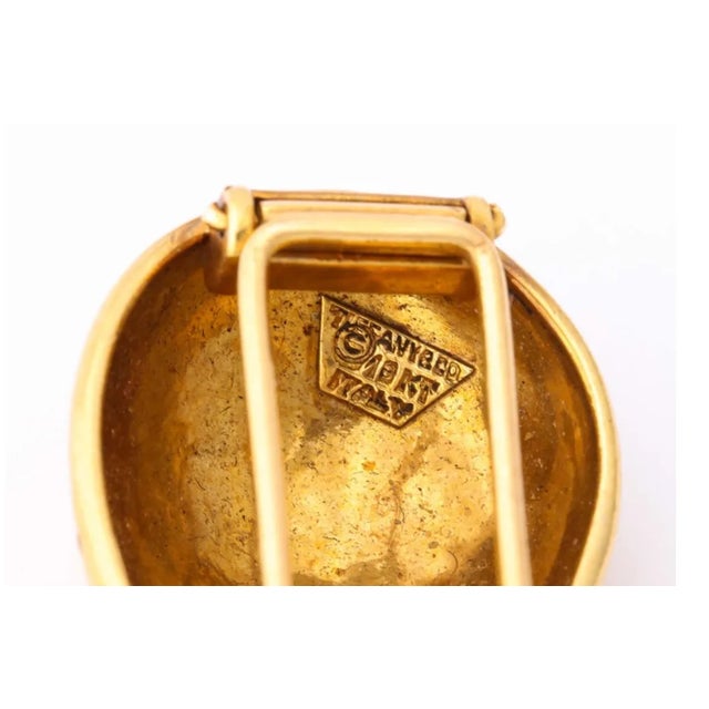 Gold Vintage 80s 18kt Gold Tiffany & Co. Clips - a Pair of 2 For Sale - Image 8 of 10