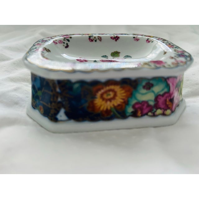 Traditional Mottahedeh Porcelain 'Tobacco Leaf' Soap Dish & 3 Bars of Soap Set For Sale - Image 3 of 4