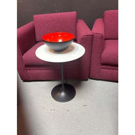 Metal Eero Saarinen for Knoll Round Tulip Table with Quartz Vetro Bianco Top For Sale - Image 7 of 8