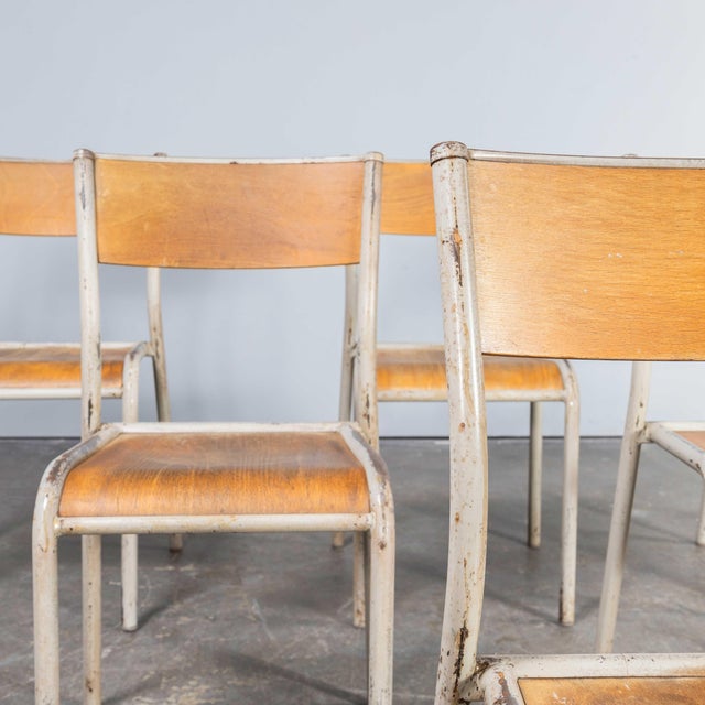 French Grey Model 510 Stacking Dining Chairs from Mullca, 1960s, Set of 6 For Sale - Image 4 of 10