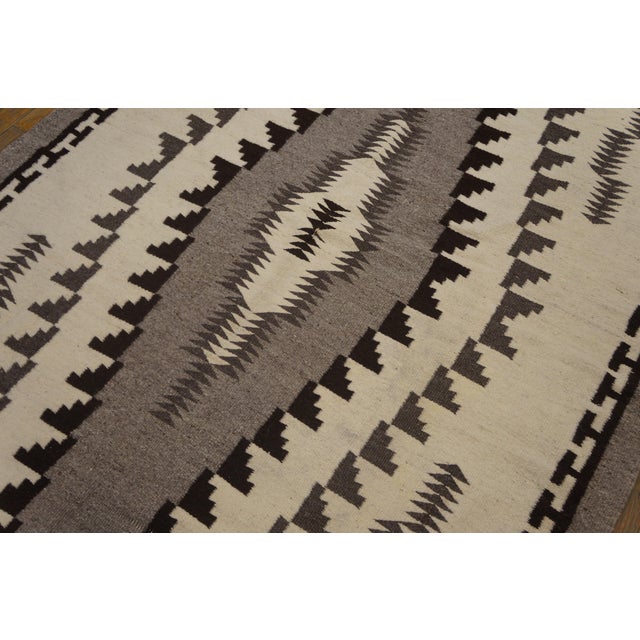1940s Ivory Gray Geometric Antique American Navajo Rug 4'6" X 7'4" Flatweave Wool Carpet For Sale - Image 4 of 6