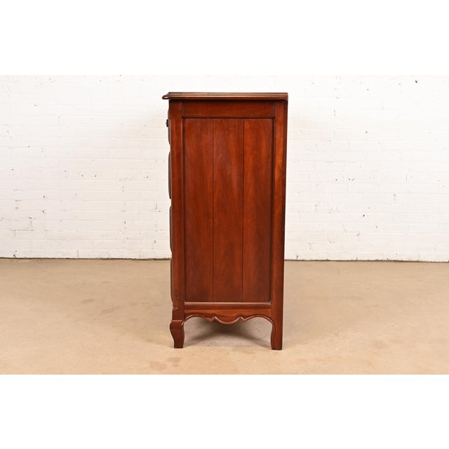 Thomasville French Provincial Louis XV Carved Cherry Wood Chest of Drawers For Sale - Image 13 of 16