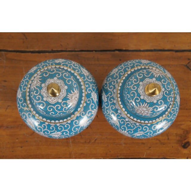 Antique Turquoise Cloisonné Chrysanthemums Lidded Ginger Jar Vase Urn - a Pair For Sale - Image 9 of 12