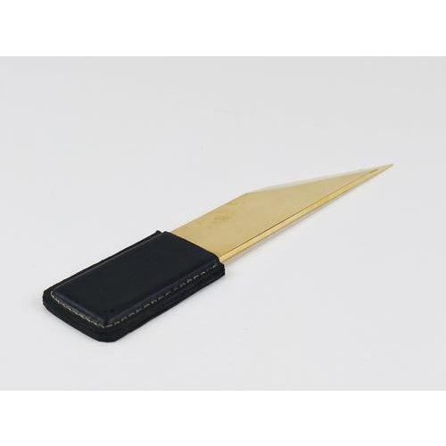 Large No. 4215 Letter Opener Knife in Brass and Leather by Carl Auböck, Vienna, Austria, 1950s For Sale - Image 10 of 12