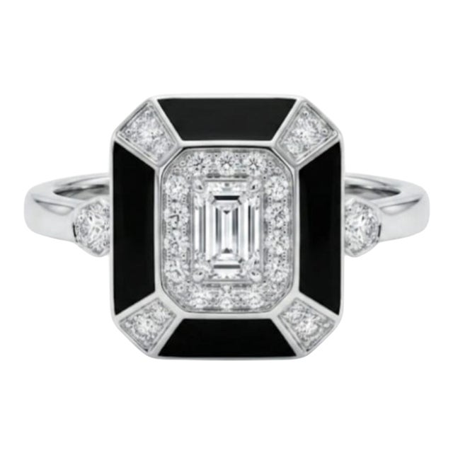 Natural Diamond Ring 18k Gold For Sale