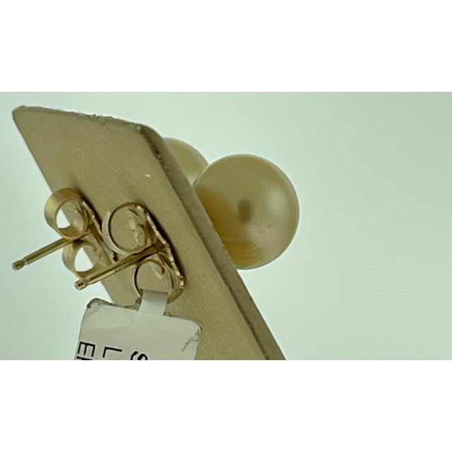 Modern Golden South Sea Pearl Stud Earrings 18 Karat Yellow Gold For Sale - Image 3 of 8