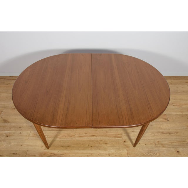 Mid-Century Modern Teak Oval Dining Table from G-Plan, 1960s For Sale - Image 4 of 16