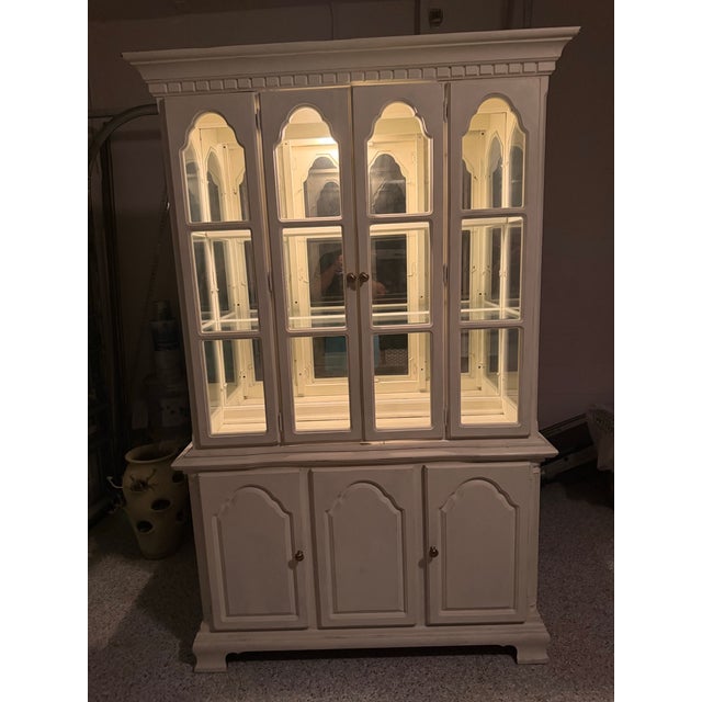 Vintage Dixie Furniture French Provincial Lighted China Cabinet For Sale - Image 14 of 14